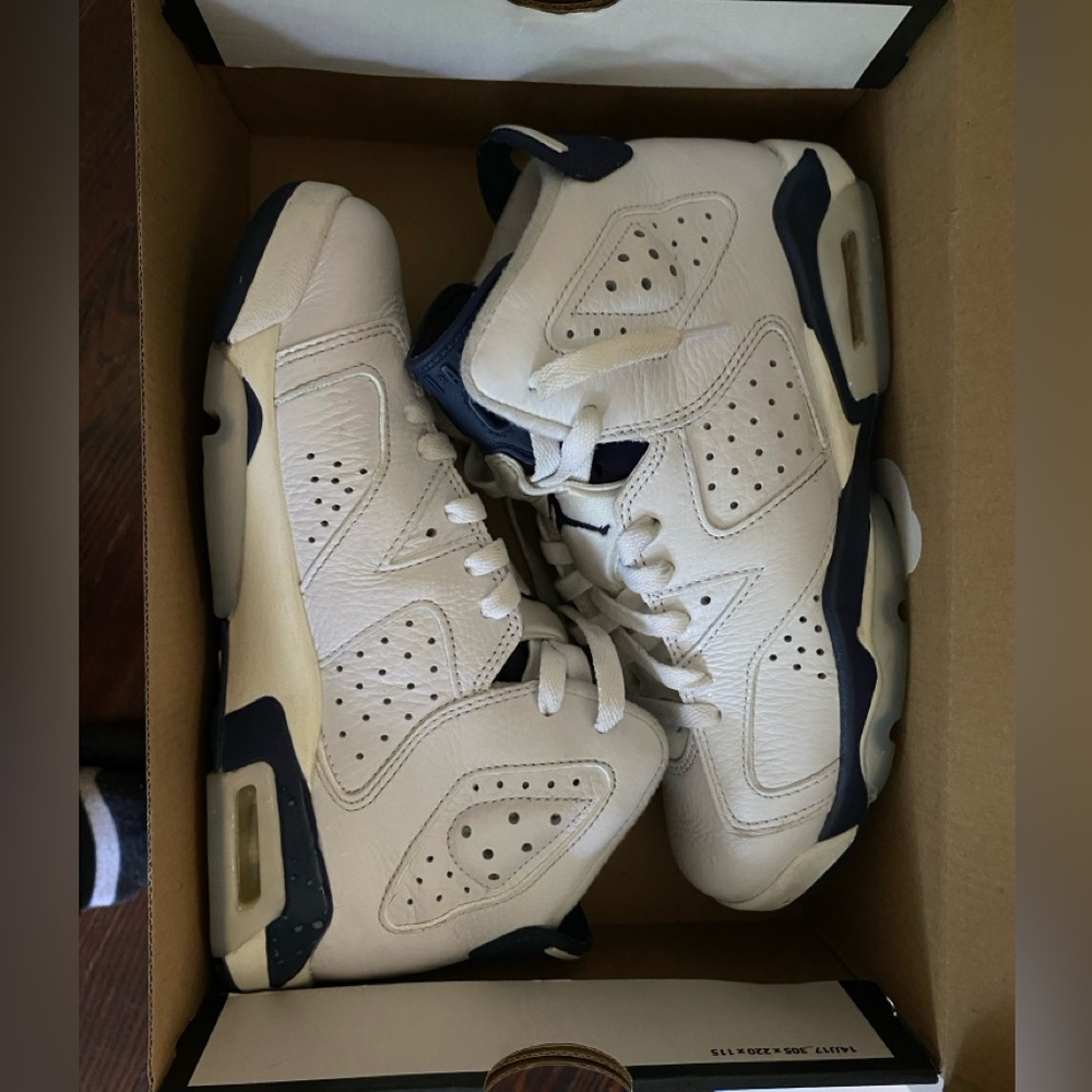 Retro Jordan 6 6.5y
